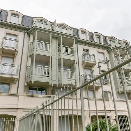 Апартаменты Le Grand Sillon